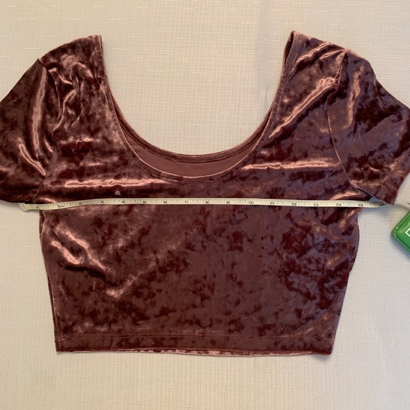 Forever 21 Rose Pink Silky Velvet Top - Size Medium - Picture 3 of 5